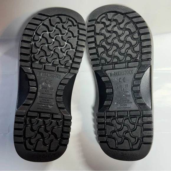 Birkenstock
Super-Birki Birkenstock Clog
Size 37 L6 in Black - Picture 8 of 13